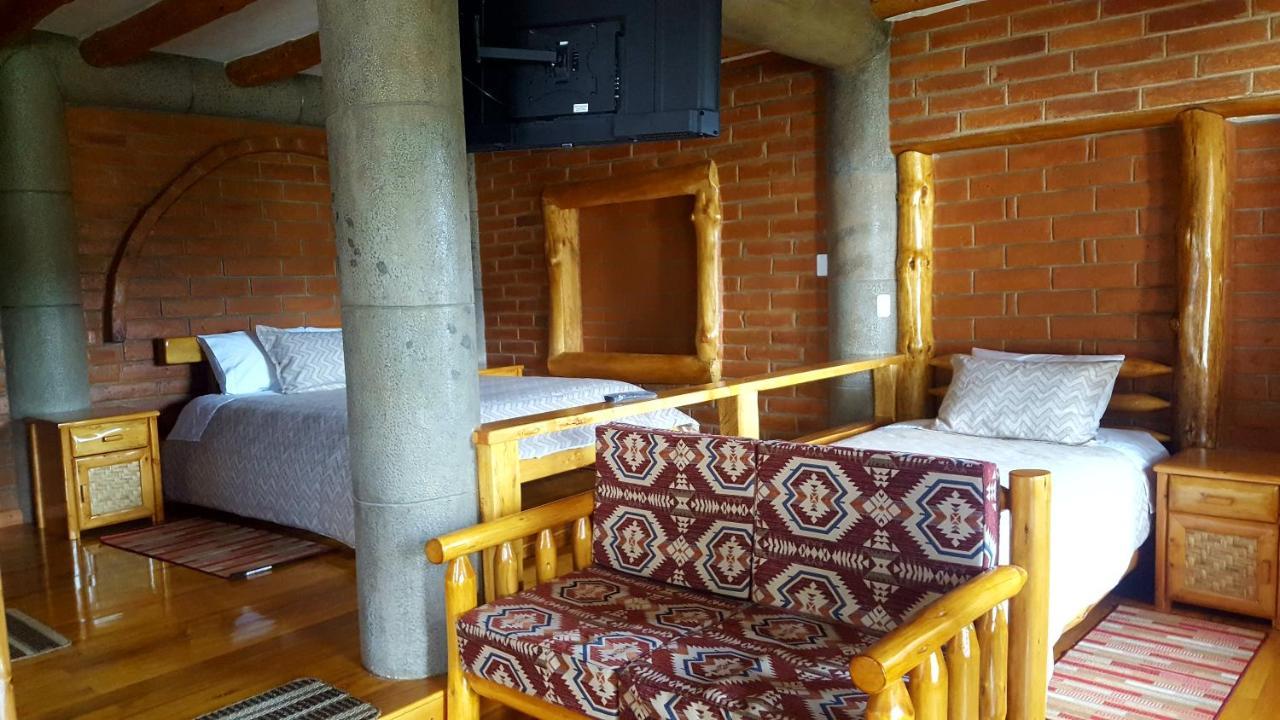 Atallaro Hospedaje Отавало Екстер'єр фото