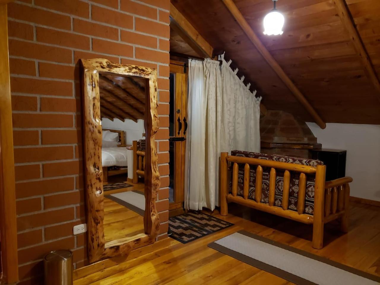 Atallaro Hospedaje Отавало Номер фото